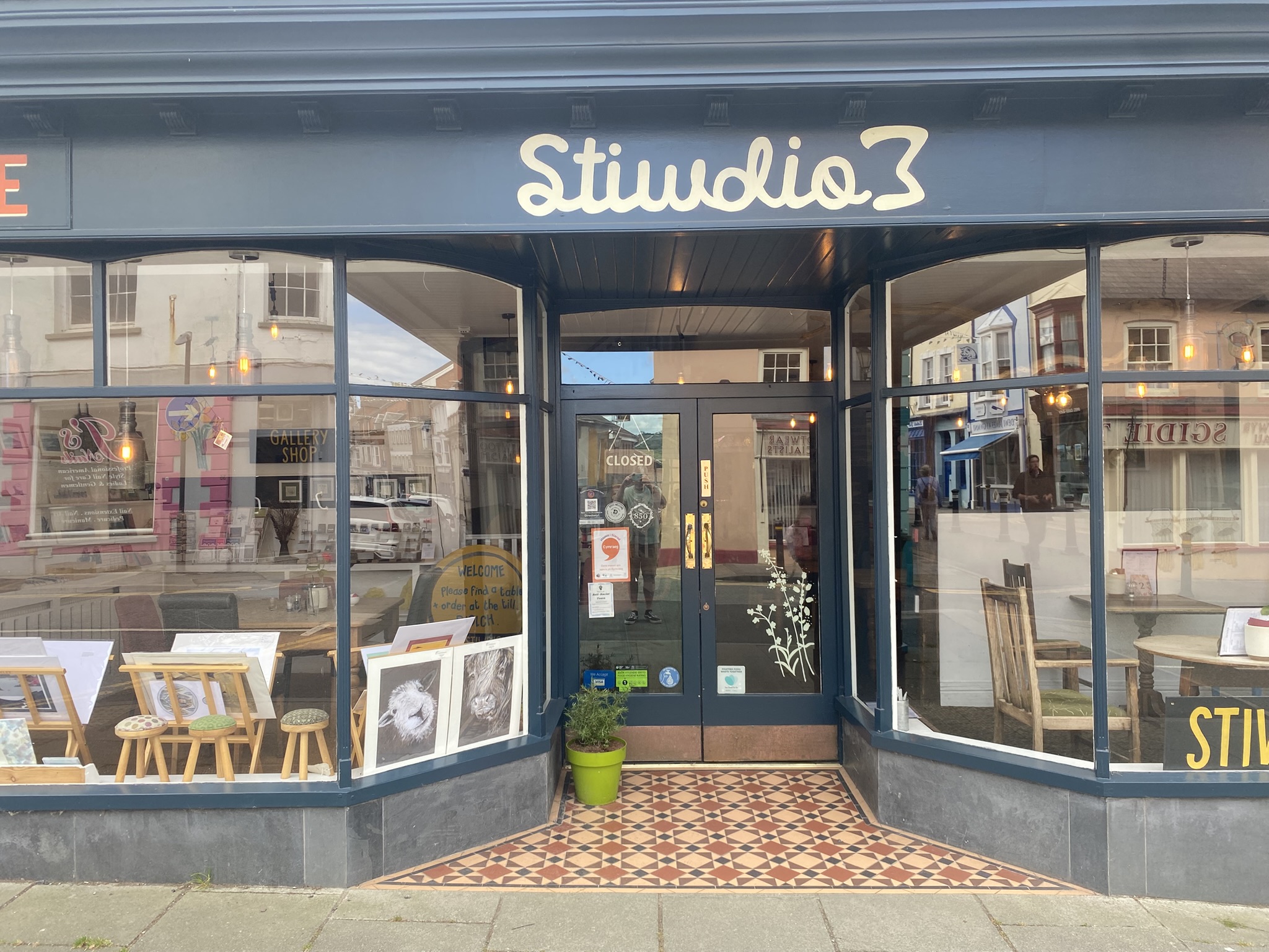 Stiwdio 3 exterior on High Street in Cardigan